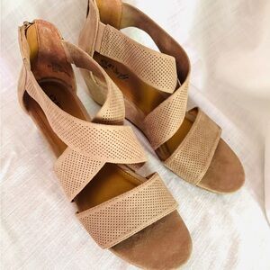Euro Soft Tan Wedge Sandals